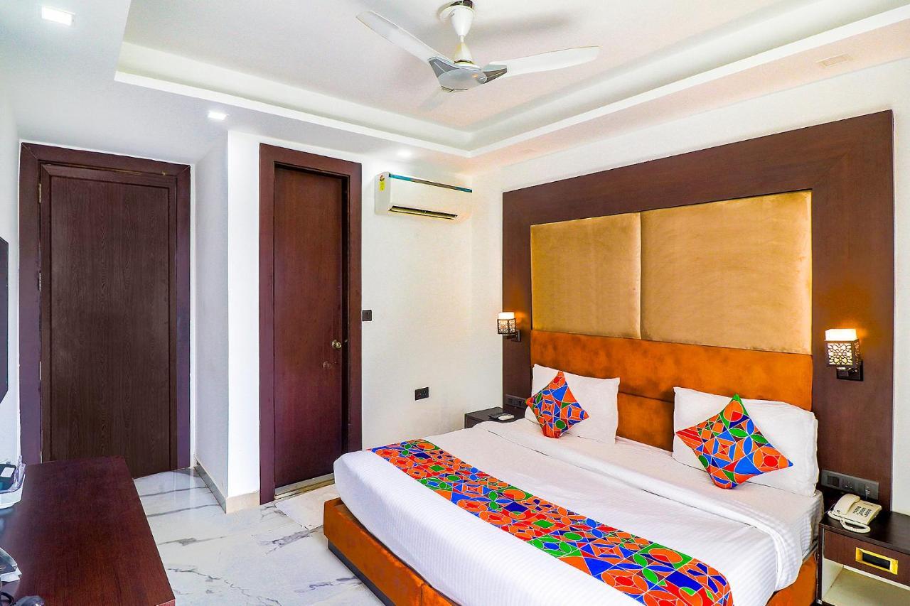 Fabhotel Kiara The Private Suites Delhi  Buitenkant foto