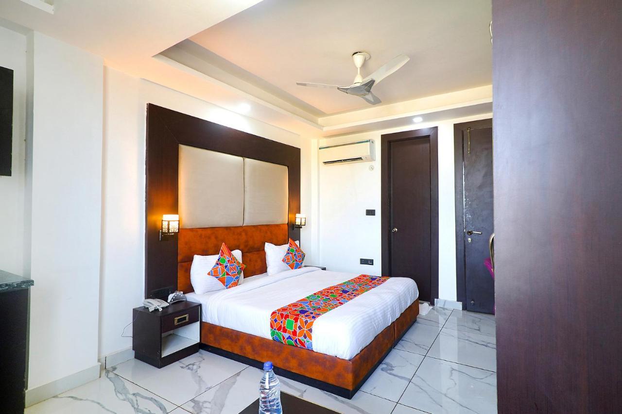 Fabhotel Kiara The Private Suites Gurgaon Buitenkant foto