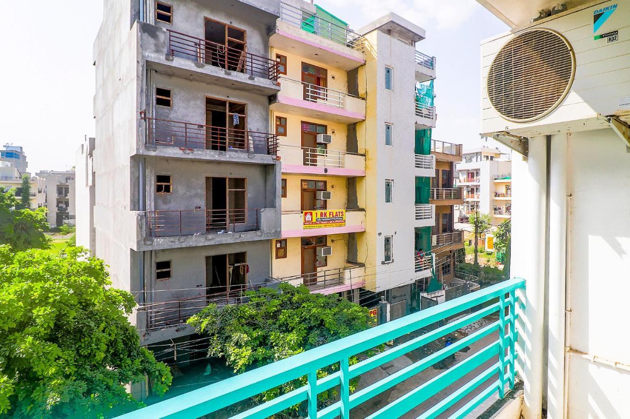 Fabhotel Kiara The Private Suites Delhi  Buitenkant foto