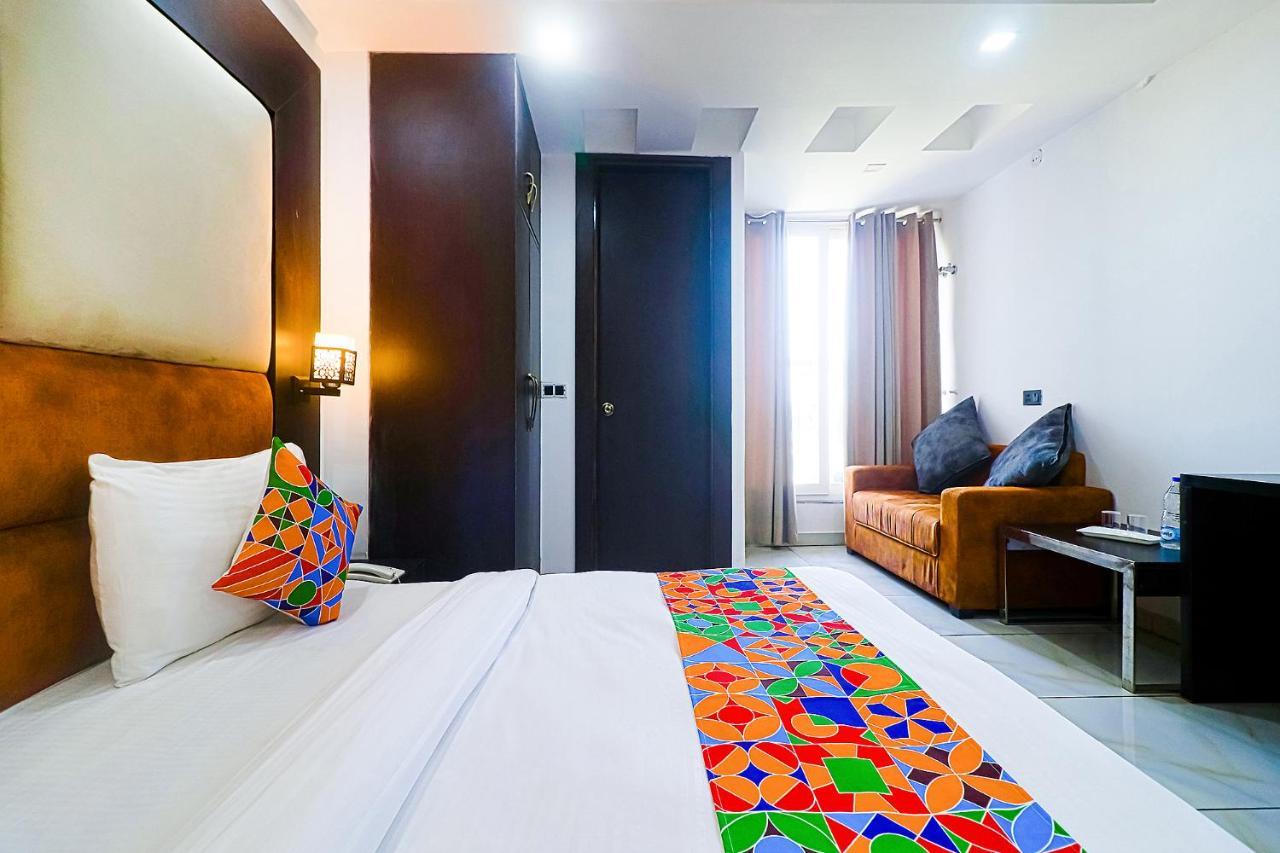 Fabhotel Kiara The Private Suites Gurgaon Buitenkant foto